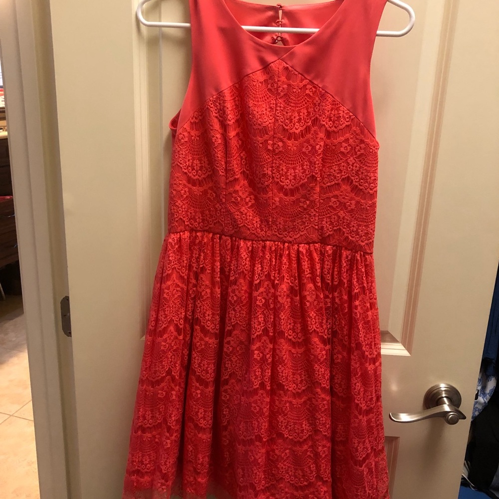 Jessica Simpson dress